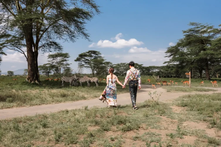 crescent-island-camp-wedding_15