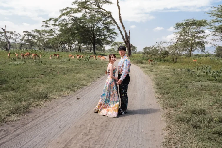 crescent-island-camp-wedding_22